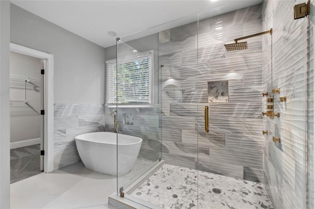 Atlanta, Georgia, 30310, United States, 4 Bedrooms Bedrooms, ,3 BathroomsBathrooms,Residential,For Sale,1987729