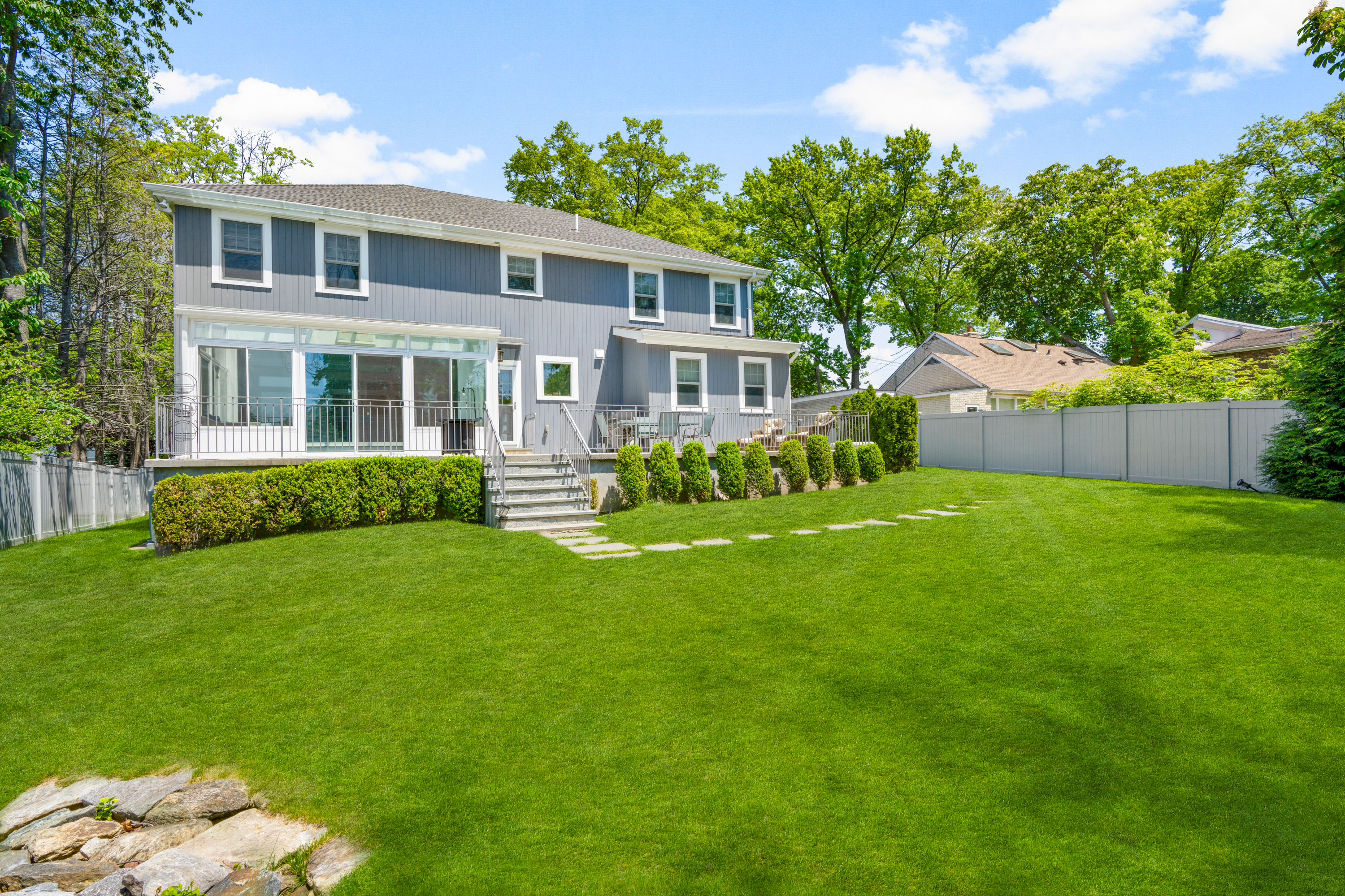  Exceptional Custom Colonial - 物件實景