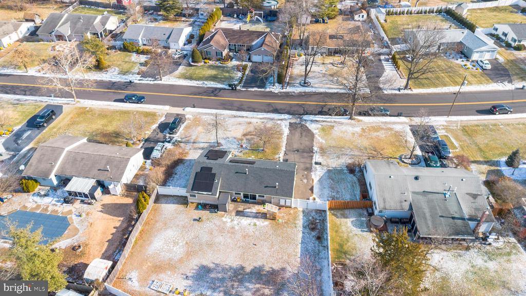 Kendall Park, New Jersey, 08824, United States, 3 Bedrooms Bedrooms, ,2 BathroomsBathrooms,Residential,For Sale,2005675