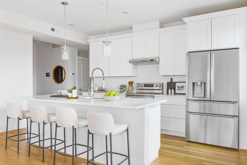 Marlborough, Massachusetts, 01752, United States, 2 Bedrooms Bedrooms, ,2 BathroomsBathrooms,Residential,For Sale,1988023