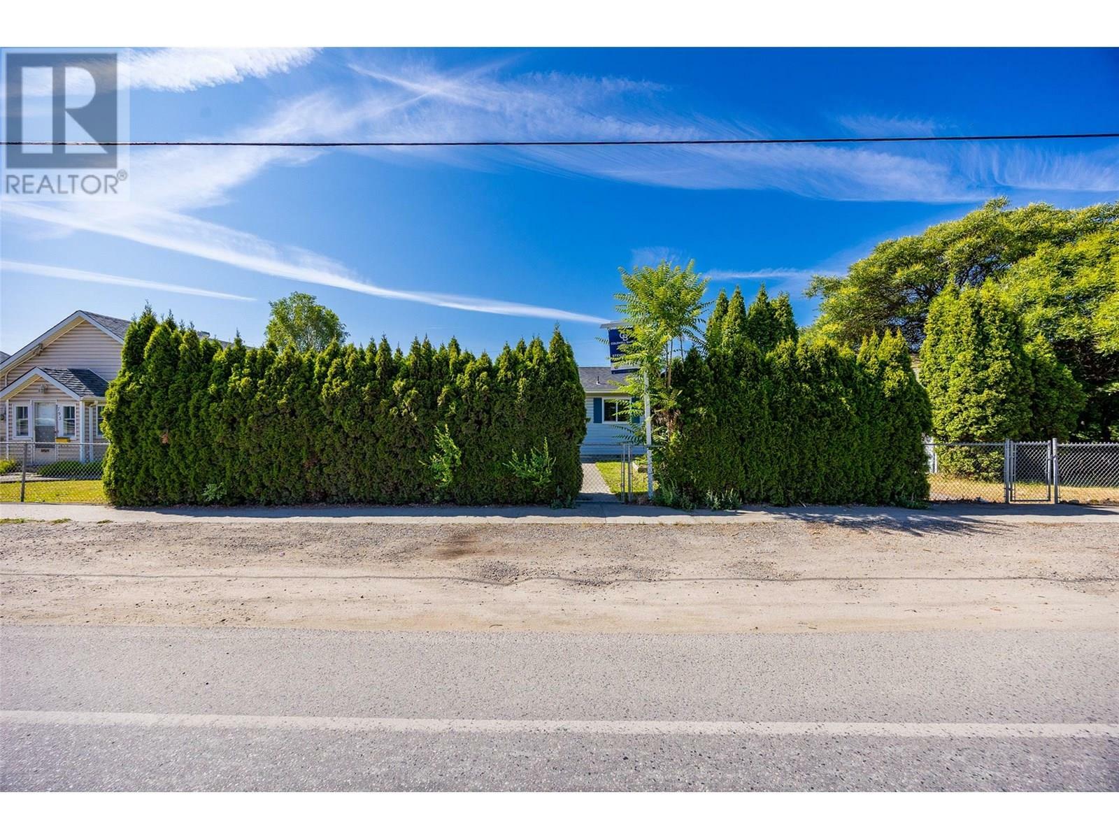 KELOWNA, British Columbia, V1Y 7C9, CA, 2 Bedrooms Bedrooms, ,2 BathroomsBathrooms,Residential,For Sale,1874536
