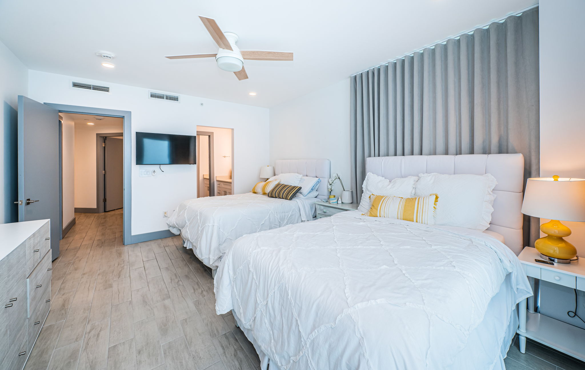 Indian Shores, Florida, 33785, United States, 43 Bedrooms Bedrooms, ,1 BathroomBathrooms,Residential,For Sale,1978851