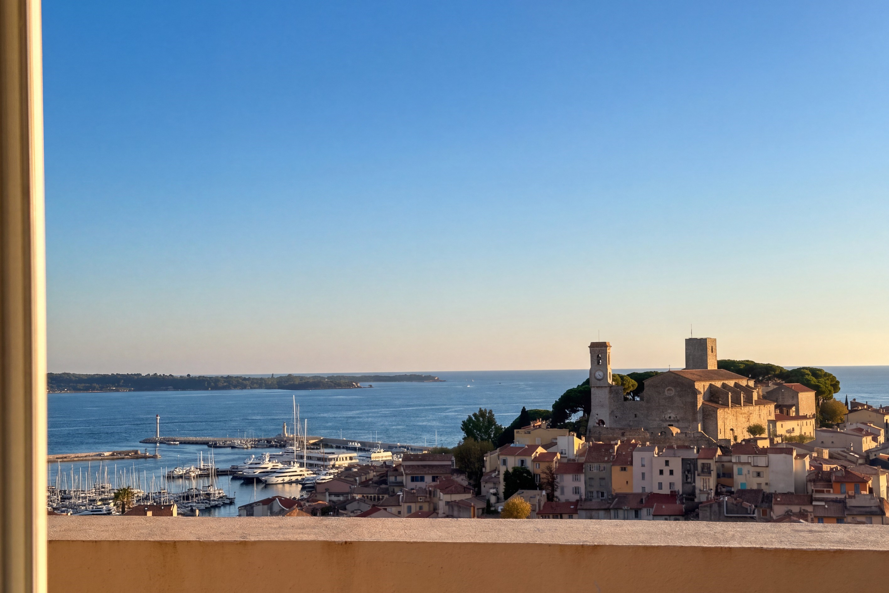  Sea-View 2-Bedroom Apartment in Stanislas District - 物件實景