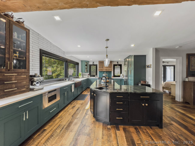 New Fairfield, Connecticut, 06812, United States, 4 Bedrooms Bedrooms, ,4 BathroomsBathrooms,Residential,For Sale,1837226