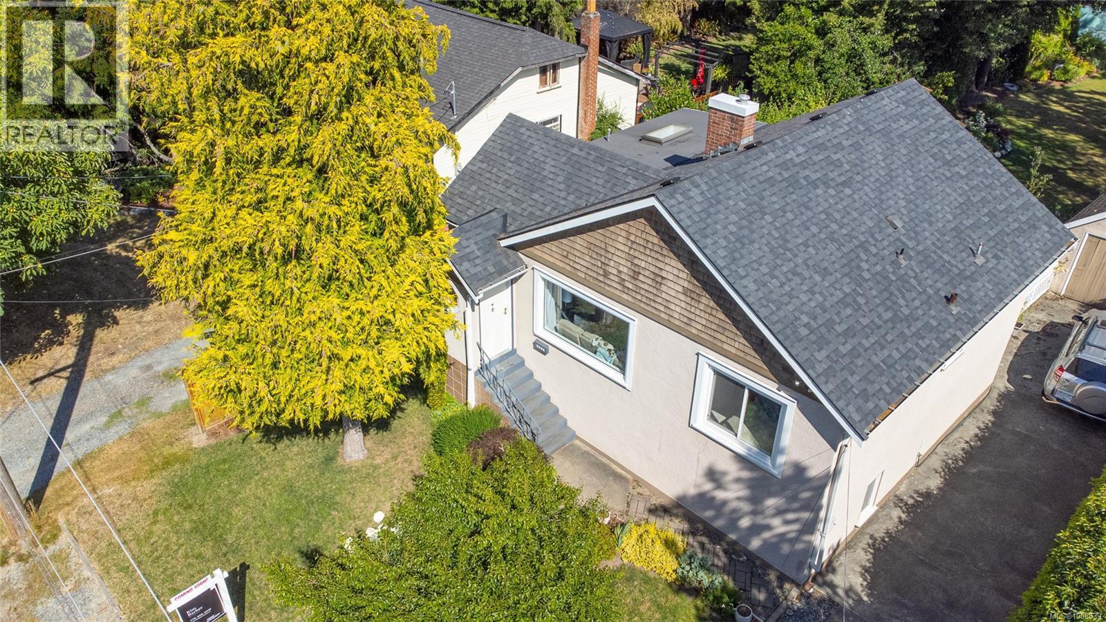 SAANICH, British Columbia, V8Z 3T7, CA, 2 Bedrooms Bedrooms, ,2 BathroomsBathrooms,Residential,For Sale,1948861