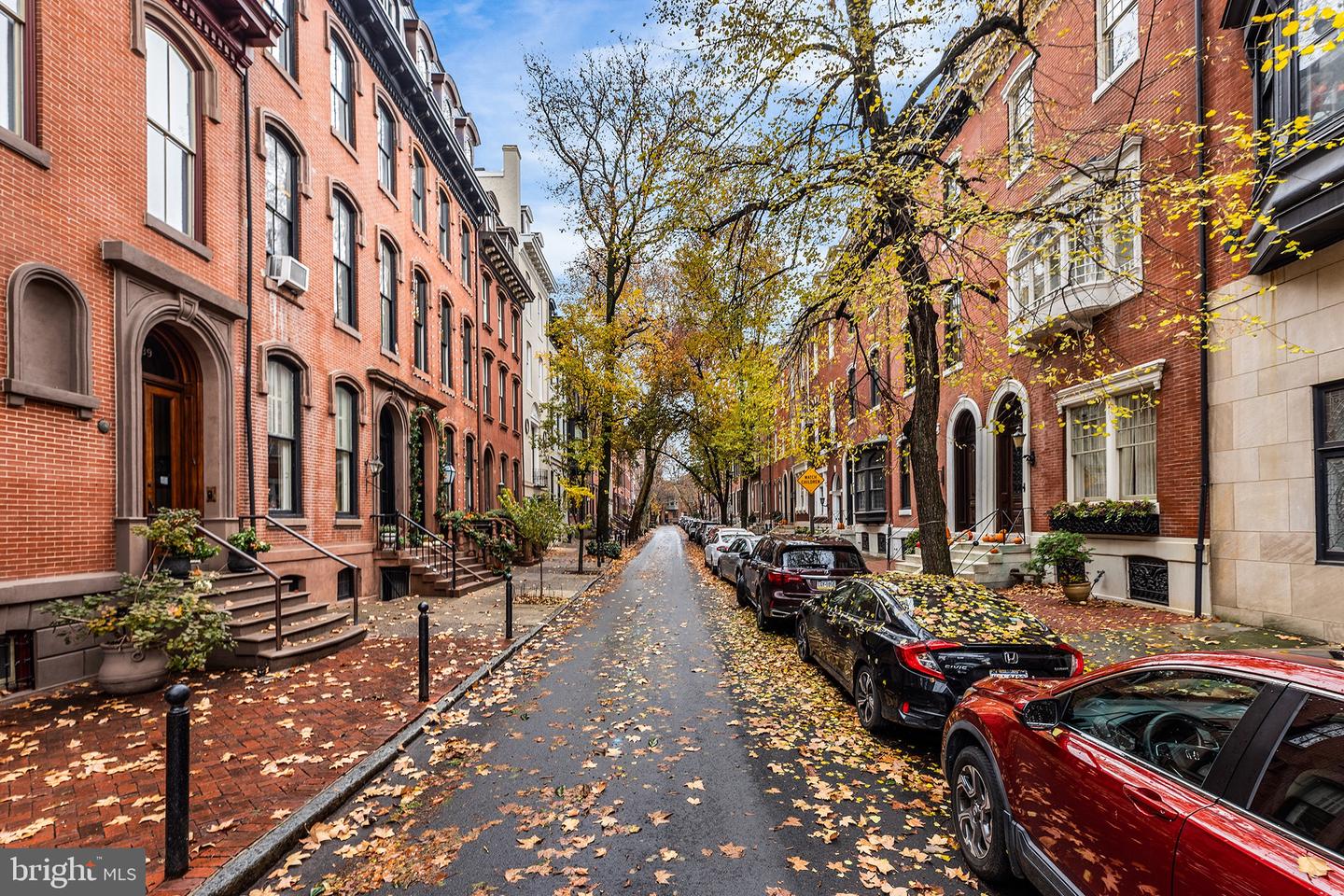 Philadelphia, Pennsylvania, 19103, United States, 5 Bedrooms Bedrooms, ,6 BathroomsBathrooms,Residential,For Sale,2003270