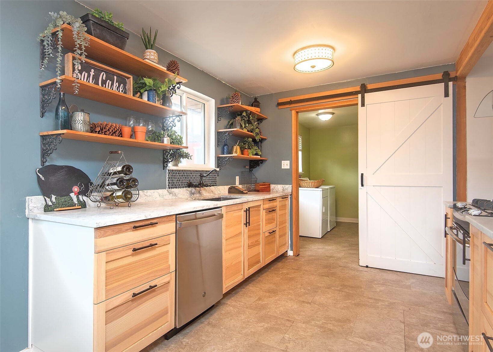 Shoreline, Washington, 98155, United States, 3 Bedrooms Bedrooms, ,1 BathroomBathrooms,Residential,For Sale,1961575