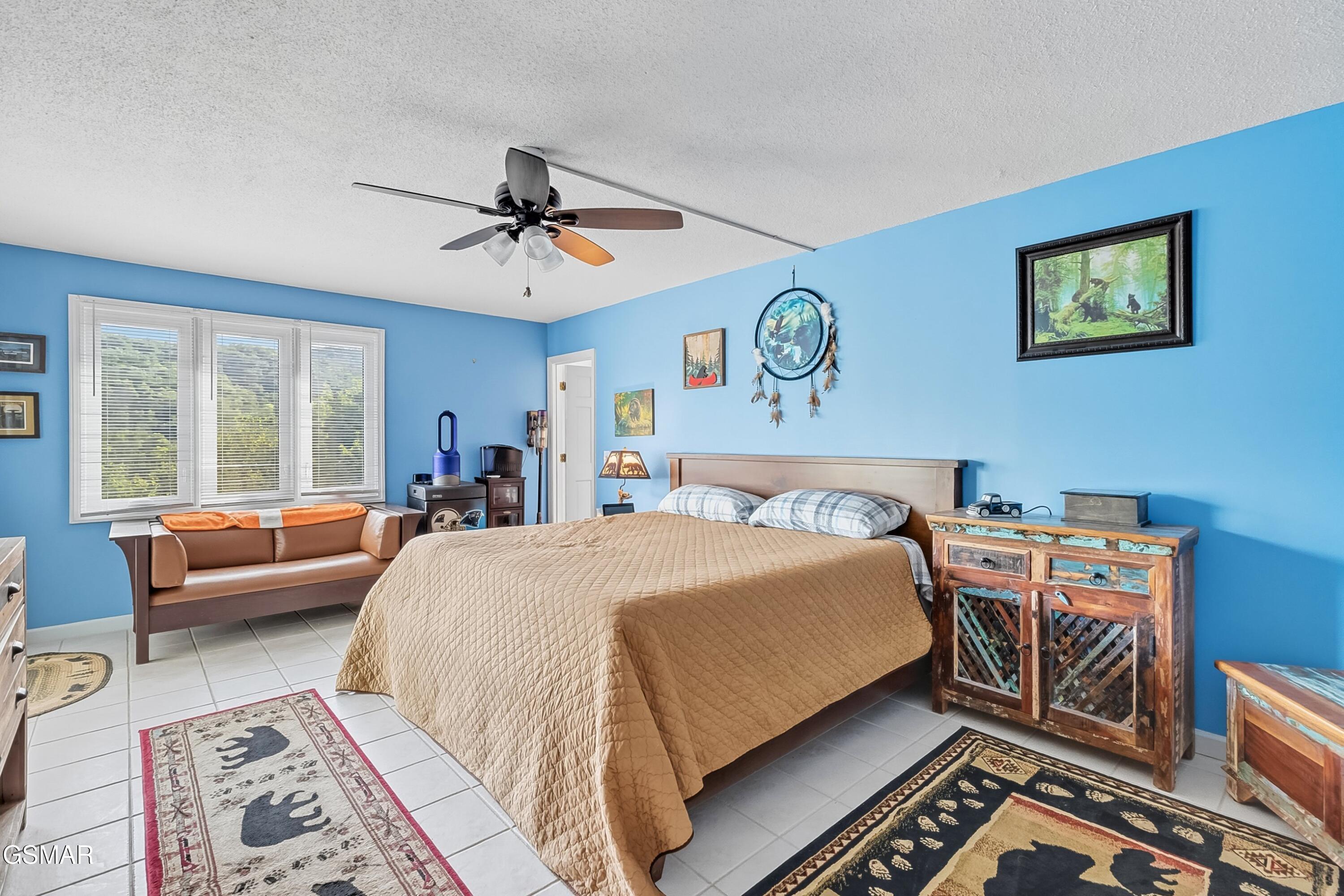 Gatlinburg, Tennessee, 37738, United States, 3 Bedrooms Bedrooms, ,2 BathroomsBathrooms,Residential,For Sale,1983450