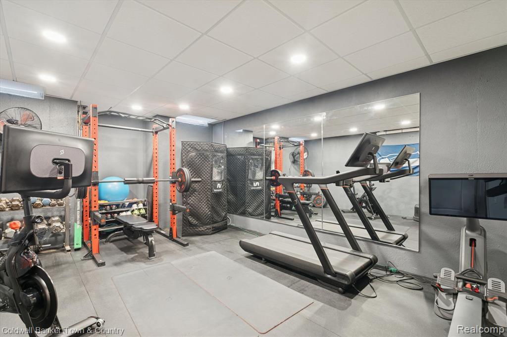 Highland, Michigan, 48357, United States, 4 Bedrooms Bedrooms, ,4 BathroomsBathrooms,Residential,For Sale,2003066