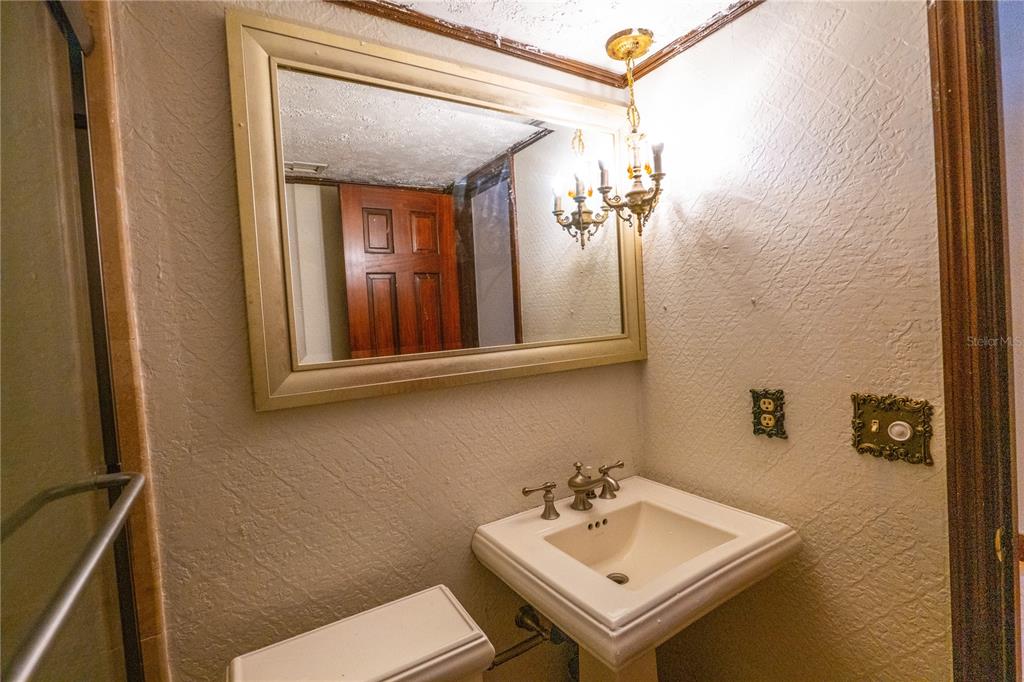 Orlando, Florida, 32819, United States, 3 Bedrooms Bedrooms, ,2 BathroomsBathrooms,Residential,For Sale,1694453