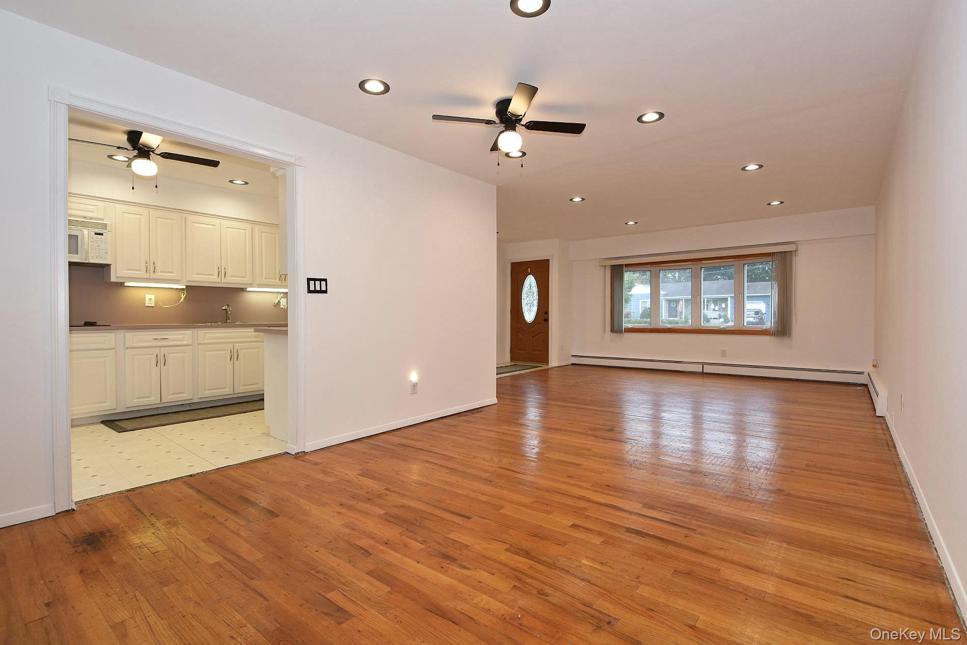 Louis Kossuth Ave, Ronkonkoma, NY 11779 #1
