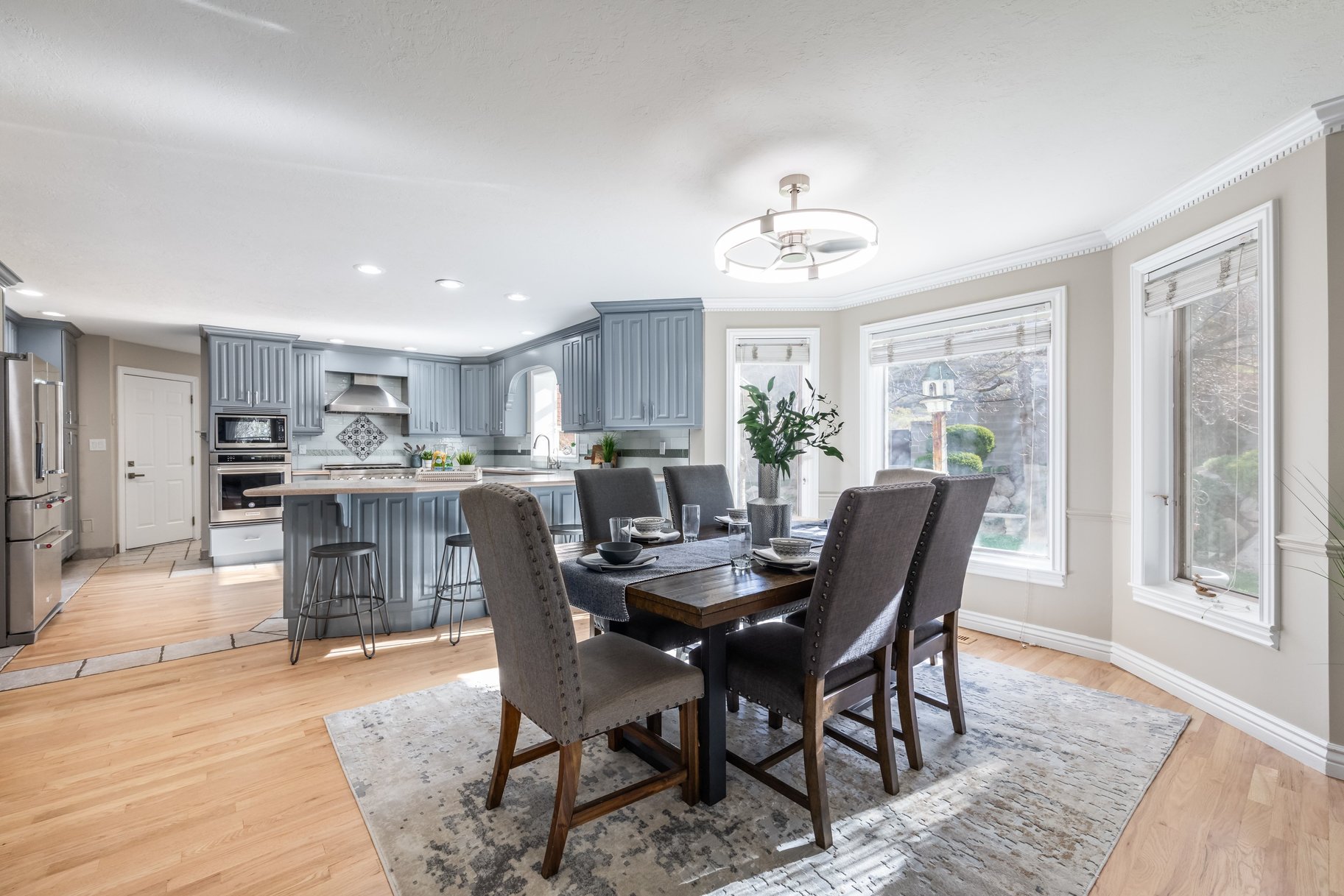  Updated Sandy Home With One of a Kind Location With Unobstructed Mountain Views - 物件實景