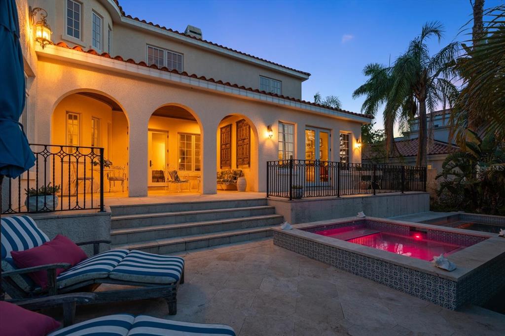 Tampa, Florida, 33606, United States, 5 Bedrooms Bedrooms, ,4 BathroomsBathrooms,Residential,For Sale,1827015