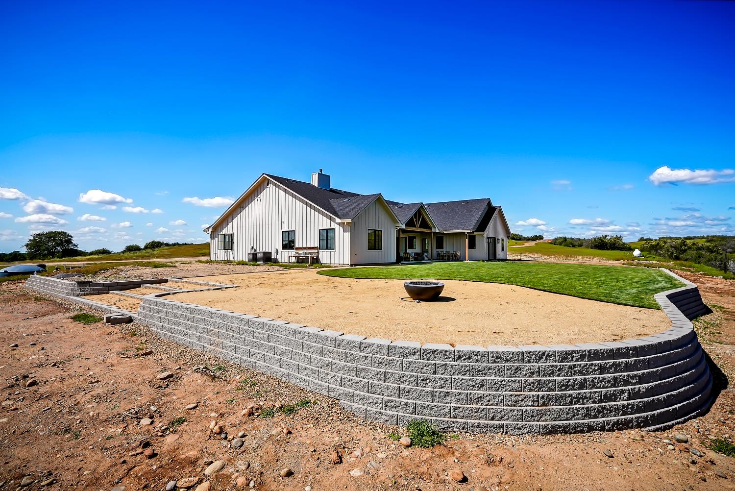 Burson, California, 95225, United States, 4 Bedrooms Bedrooms, ,4 BathroomsBathrooms,Residential,For Sale,2040271