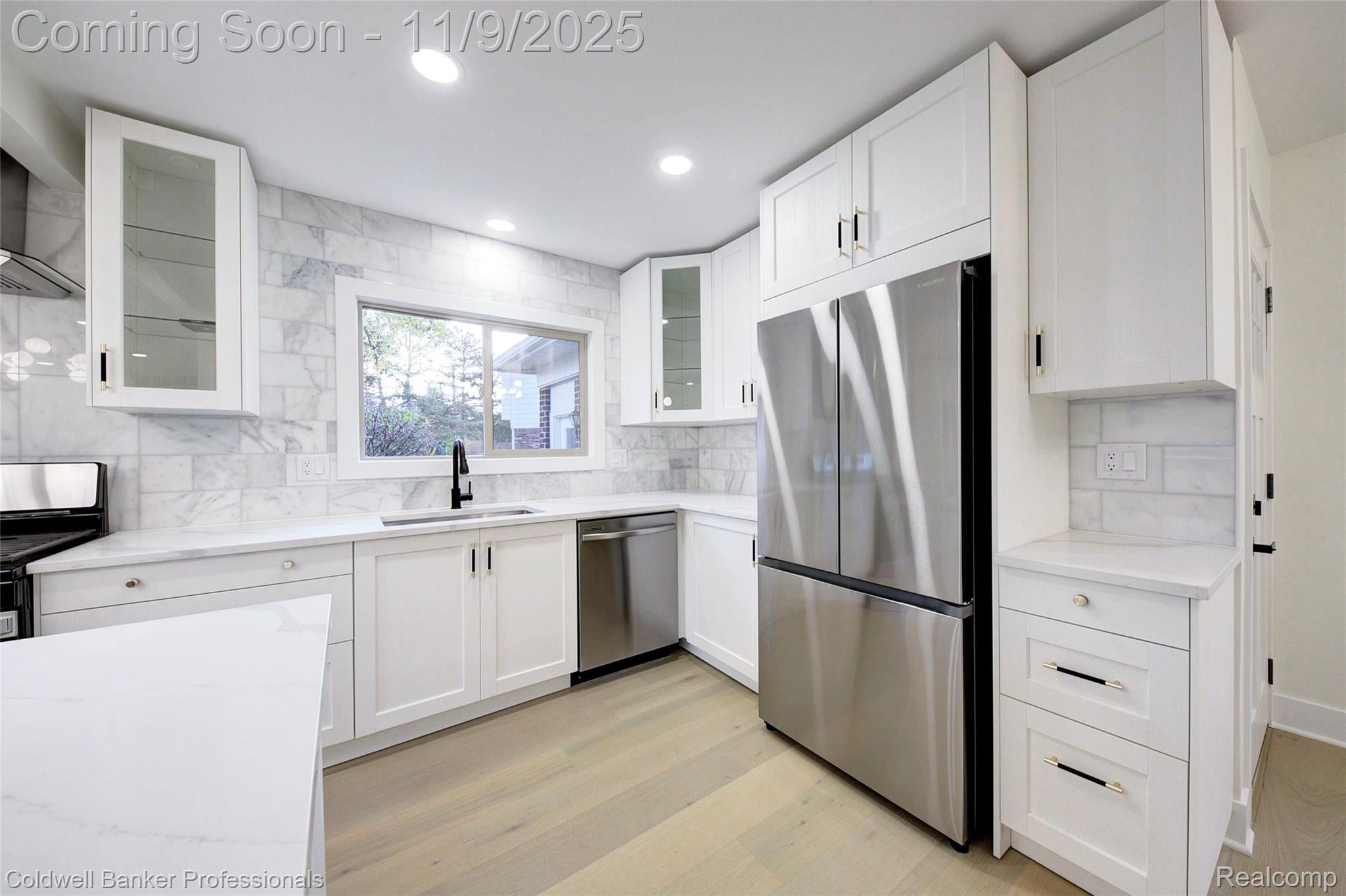 Troy, Michigan, 48085, United States, 4 Bedrooms Bedrooms, ,2 BathroomsBathrooms,Residential,For Sale,1989080