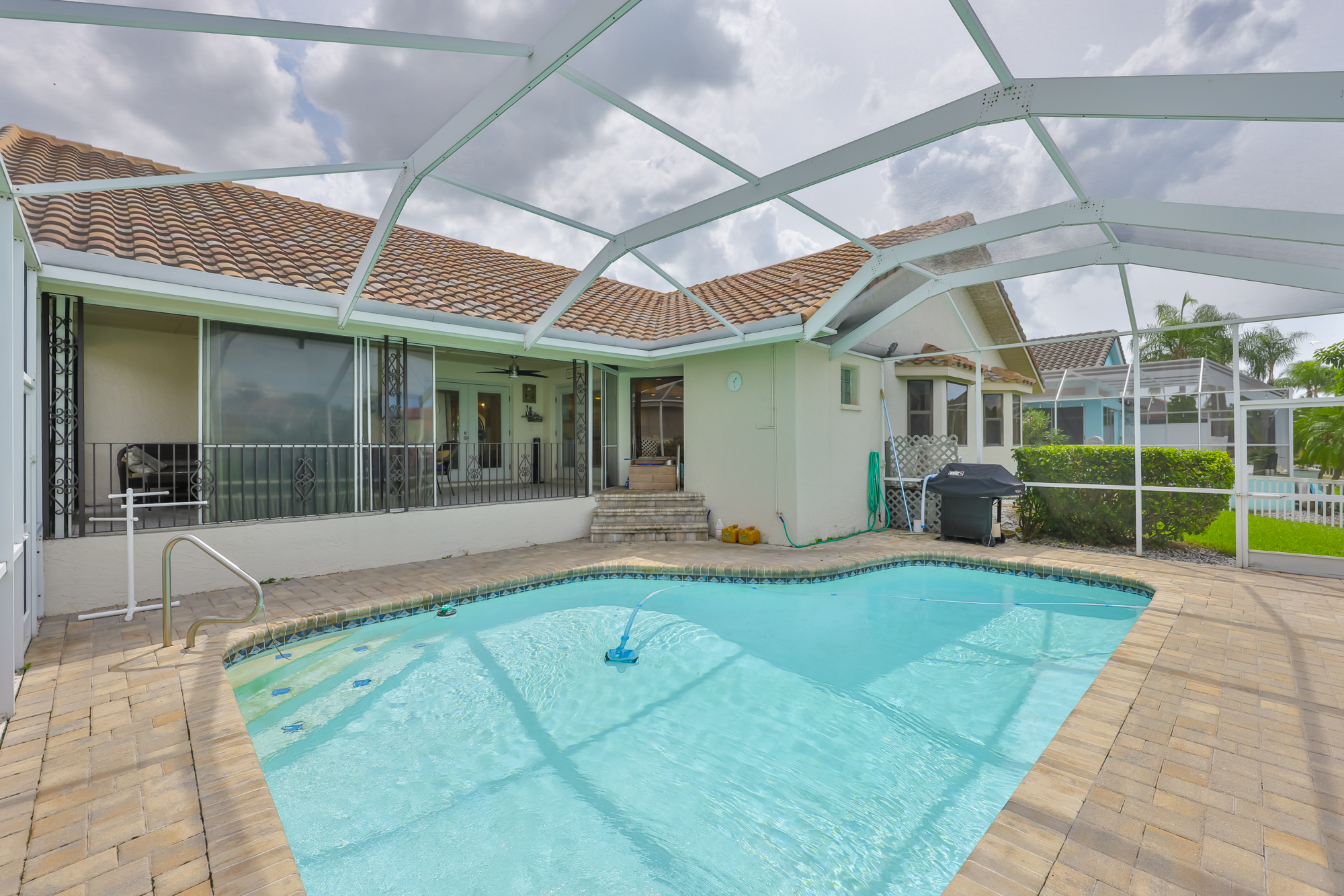 Apollo Beach, Florida, 33572, United States, 4 Bedrooms Bedrooms, ,3 BathroomsBathrooms,Residential,For Sale,1976005