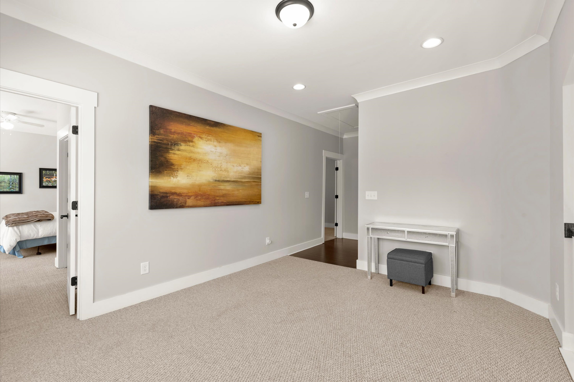  One-of-a-kind Home Offers an Exceptional Blend of Space, Style, and Upgrades - 物件實景