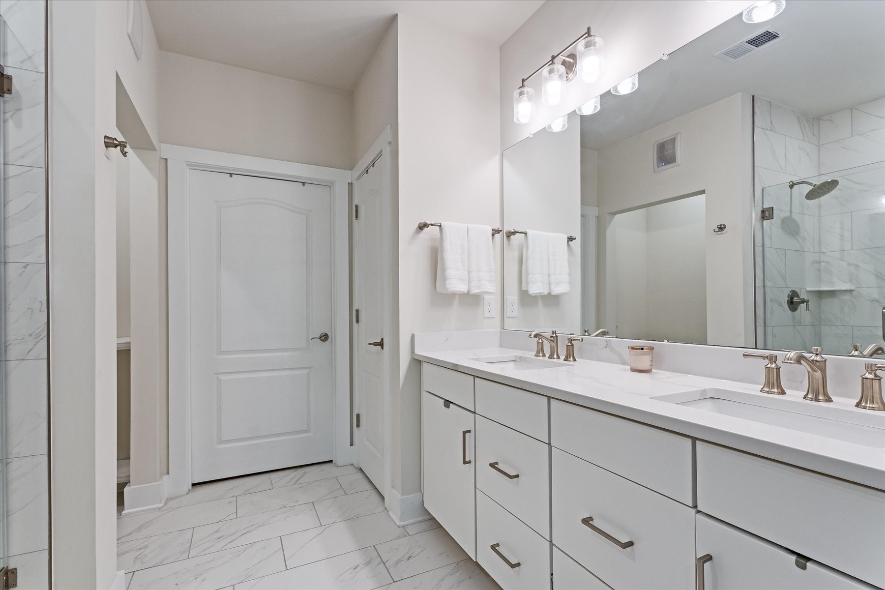  ?Del Webb? Refined One-Floor Luxury Living - 物件實景