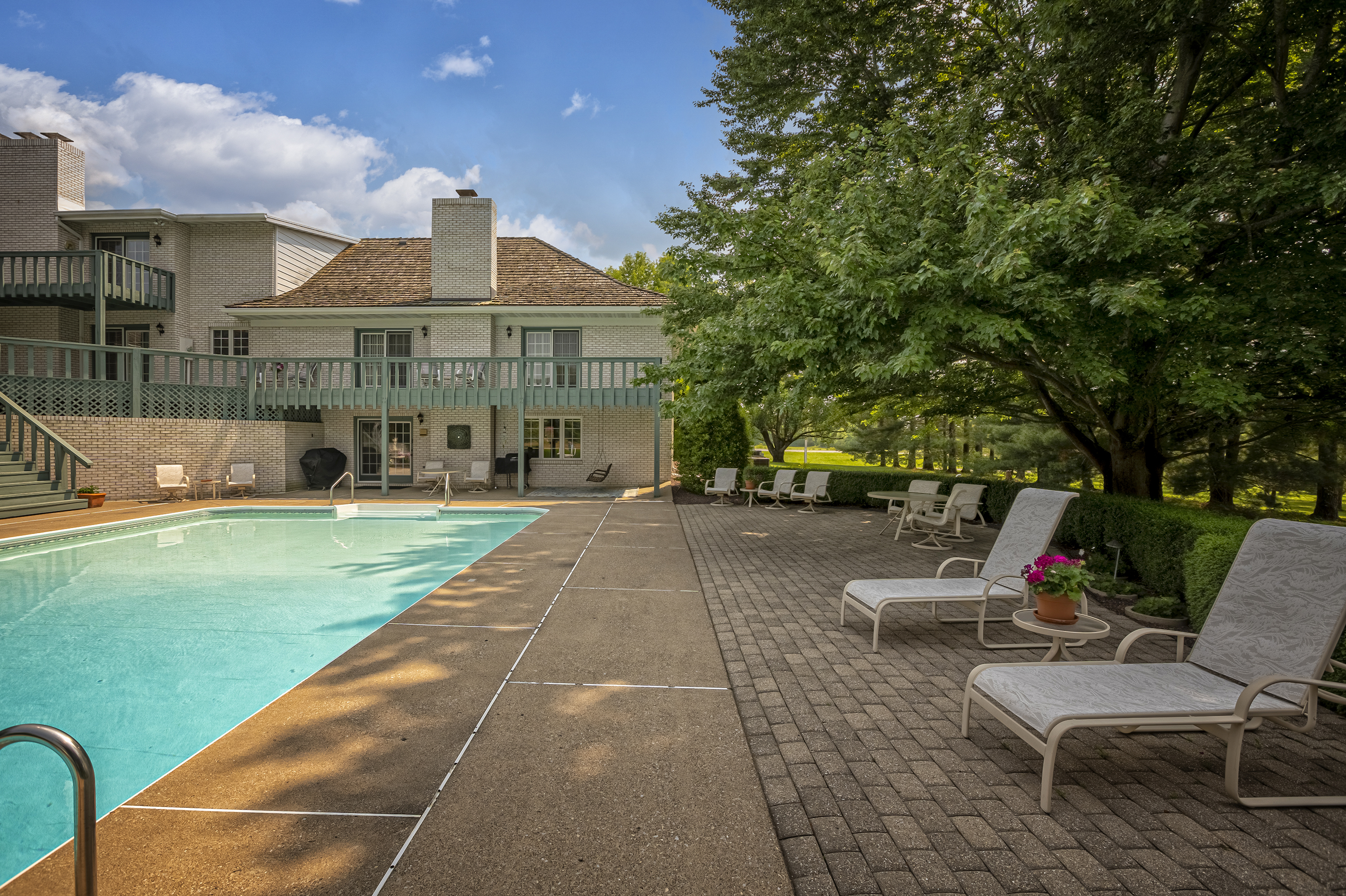 Marion, Illinois, 62959, United States, 7 Bedrooms Bedrooms, ,7 BathroomsBathrooms,Residential,For Sale,1979062