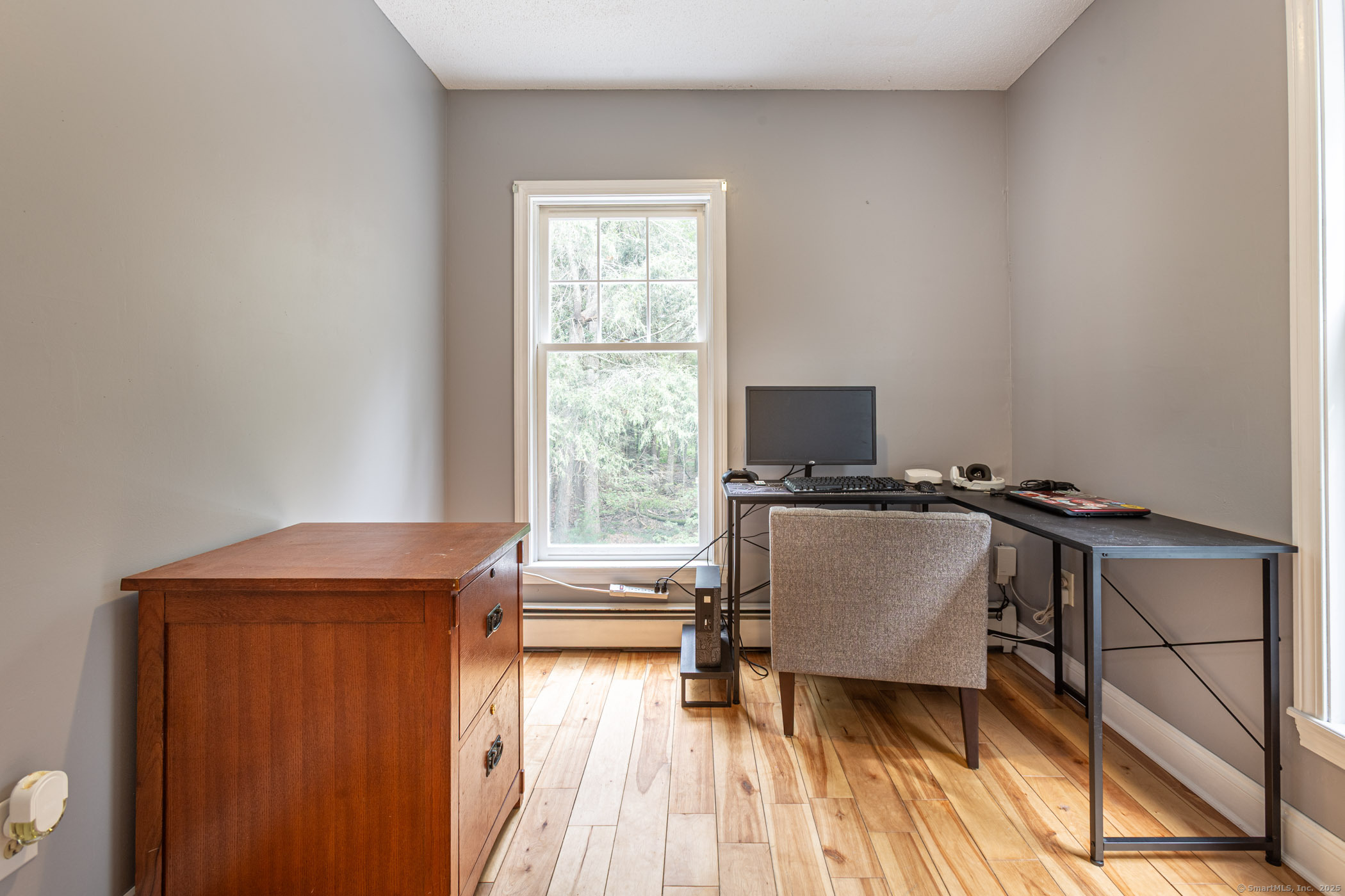 Willington, Connecticut, 06279, United States, 4 Bedrooms Bedrooms, ,3 BathroomsBathrooms,Residential,For Sale,1939057