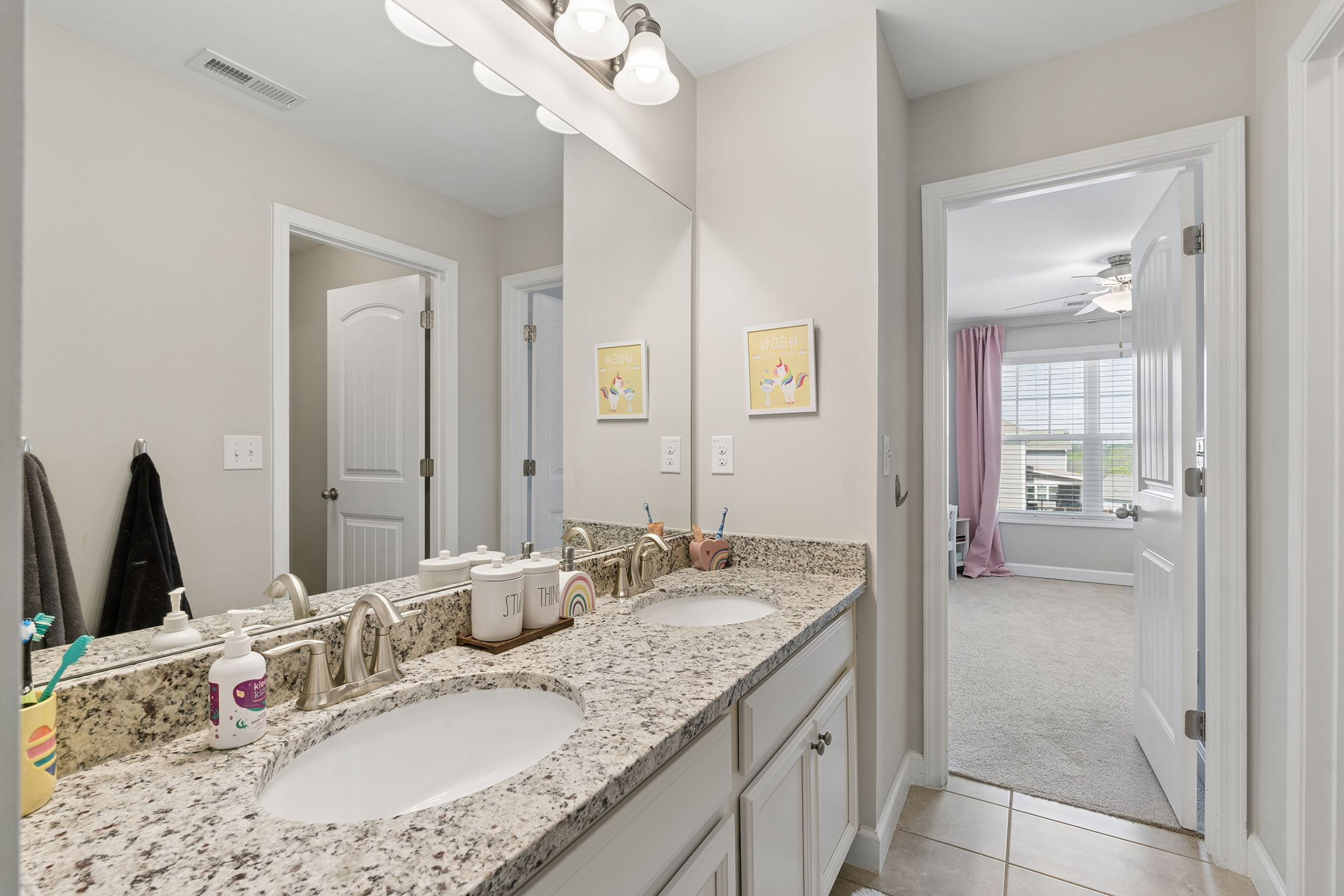  Bright and Beautiful Craftsman Traditional in Cumming - 物件實景