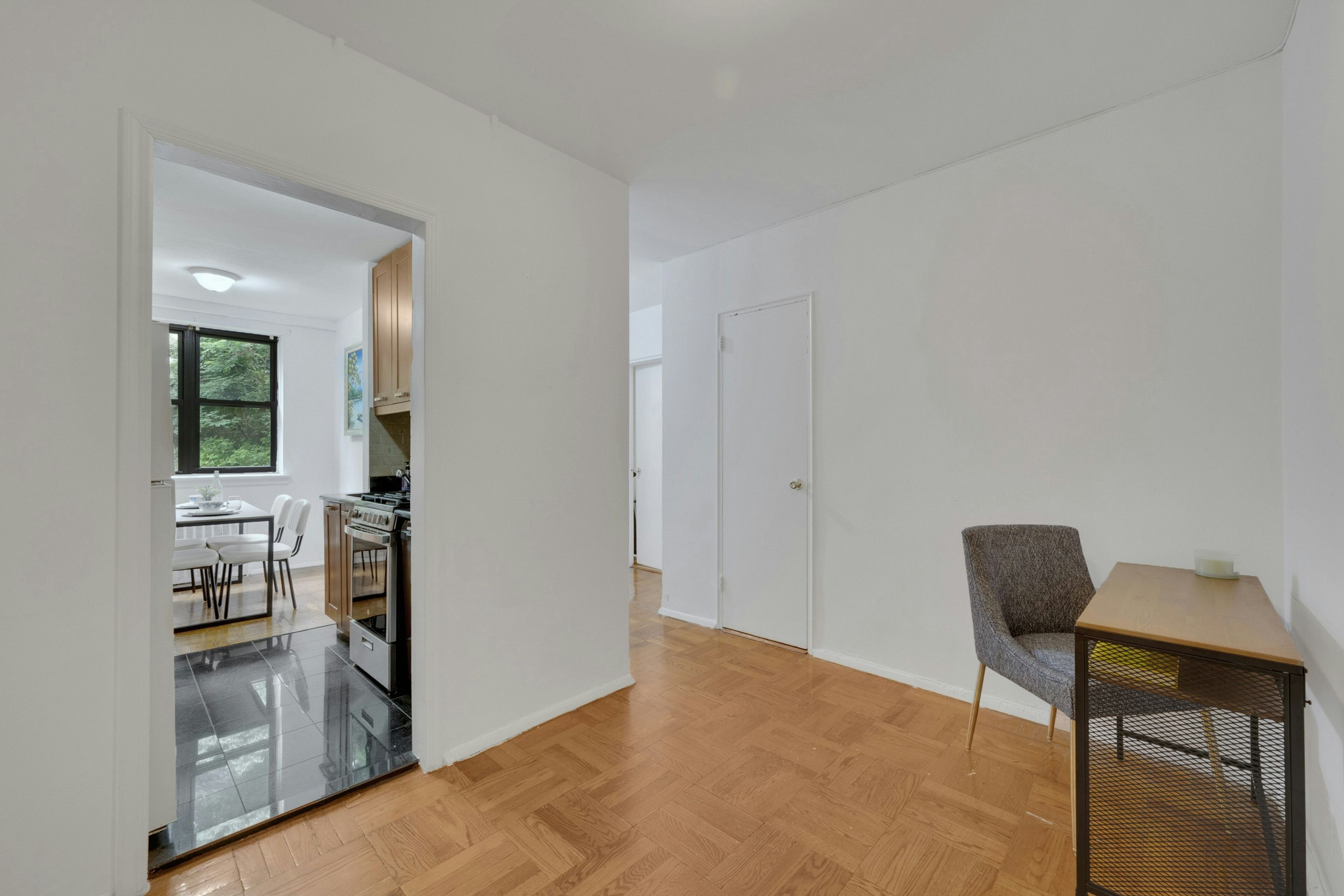  735 Kappock Street - 物件實景
