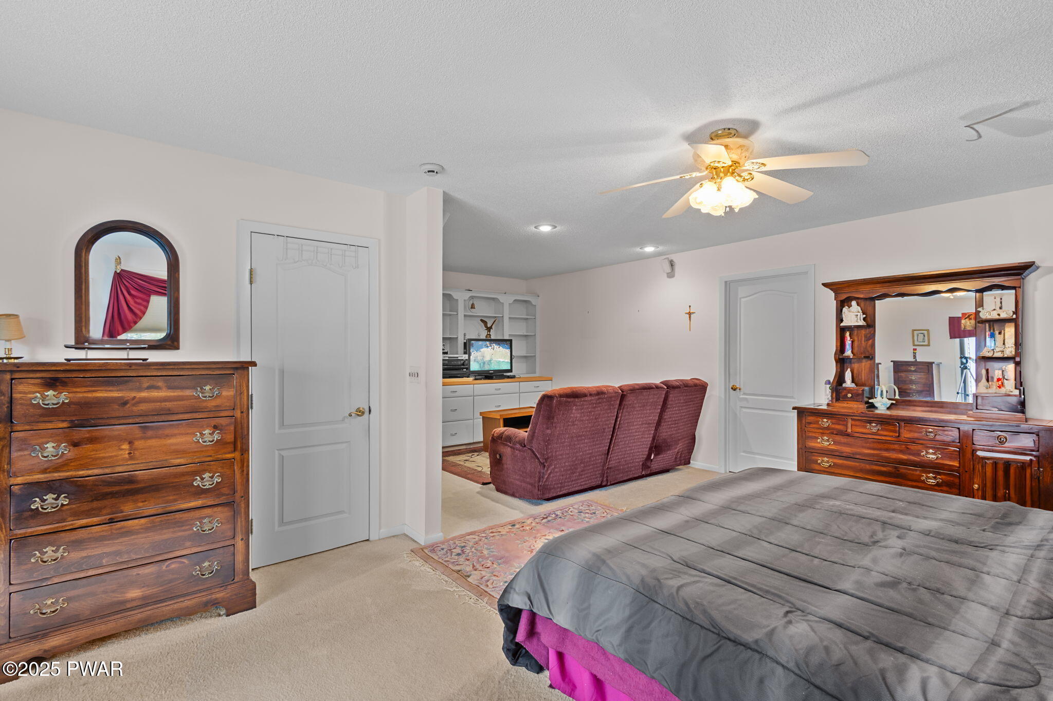 Lakeville, Pennsylvania, 18438, United States, 3 Bedrooms Bedrooms, ,3 BathroomsBathrooms,Residential,For Sale,1765507