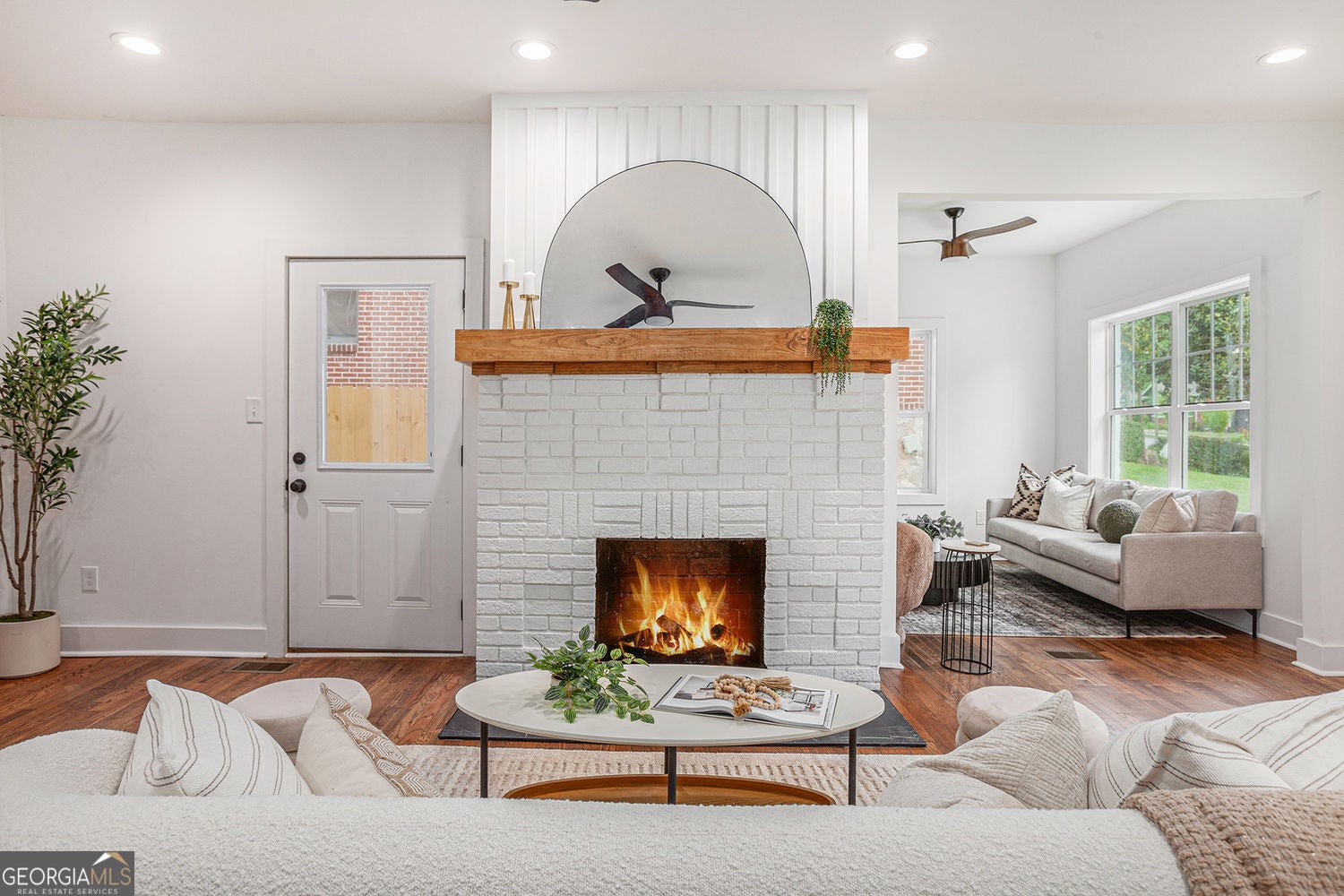 Atlanta, Georgia, 30310, United States, 4 Bedrooms Bedrooms, ,4 BathroomsBathrooms,Residential,For Sale,2000177