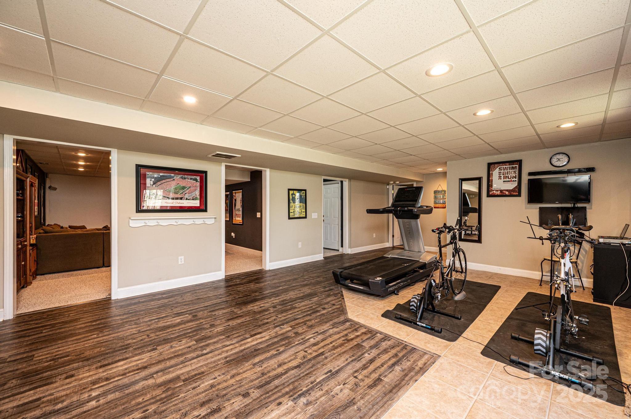 Hickory, North Carolina, 28601, United States, 5 Bedrooms Bedrooms, ,5 BathroomsBathrooms,Residential,For Sale,1758743