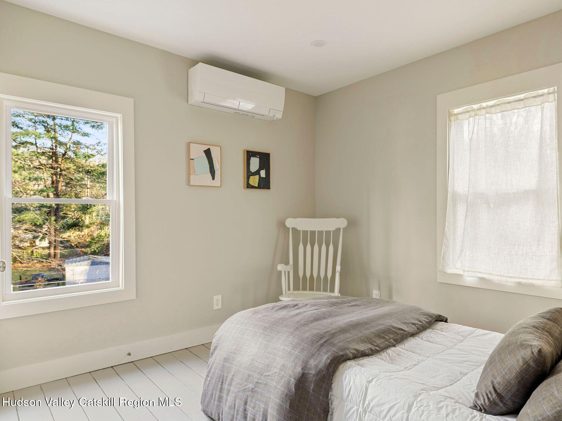 Rosendale, New York, 12472, United States, 3 Bedrooms Bedrooms, ,3 BathroomsBathrooms,Residential,For Sale,1998107