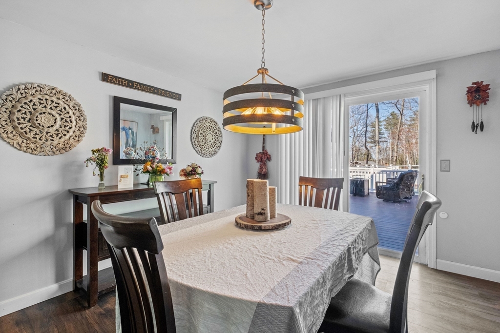 Derry, New Hampshire, 03038, United States, 3 Bedrooms Bedrooms, ,3 BathroomsBathrooms,Residential,For Sale,1928309