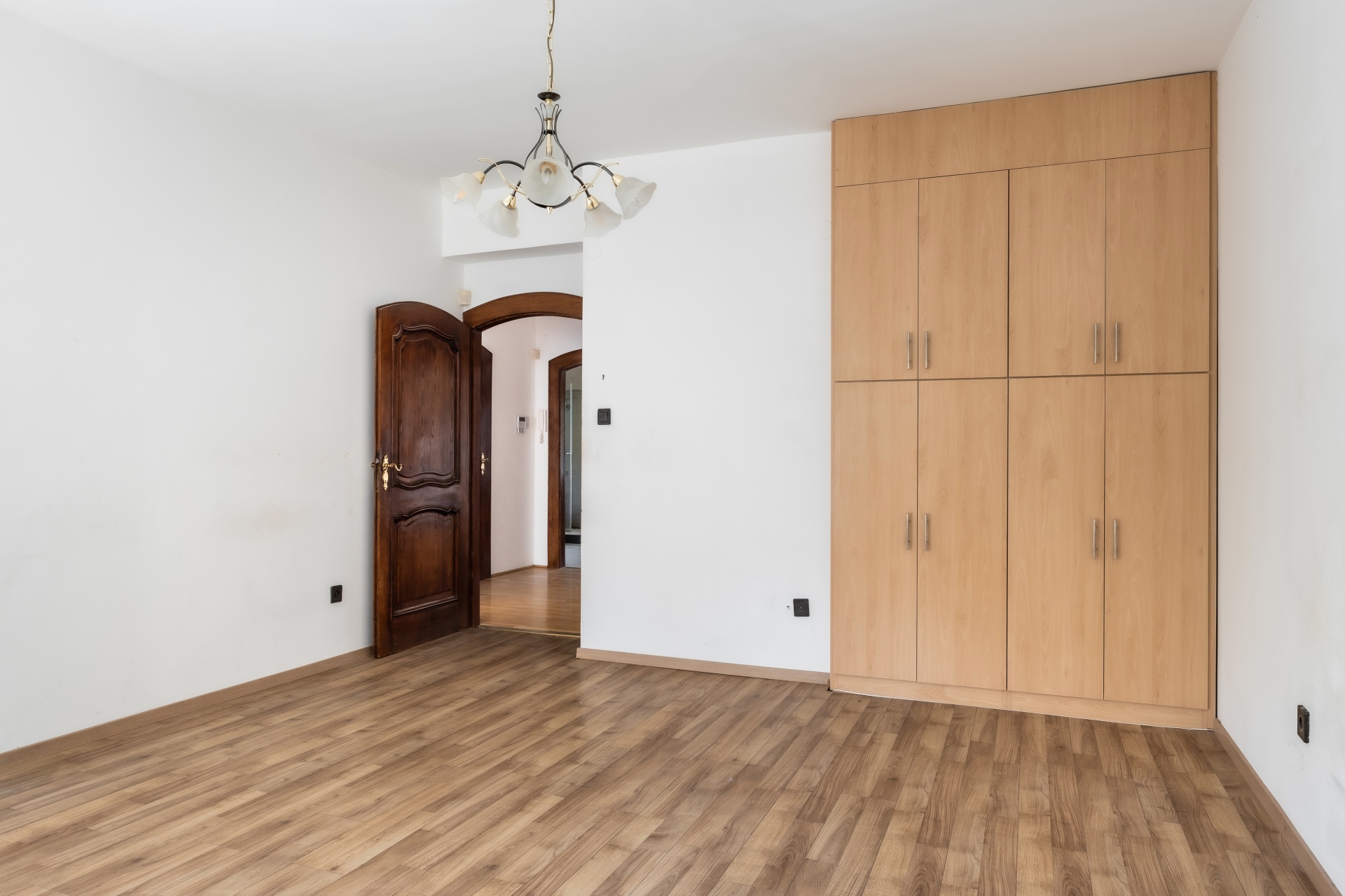  Prestigious Semi-Detached Villa with Pool in Budapest’s Exclusive Buda Hills - 物件實景