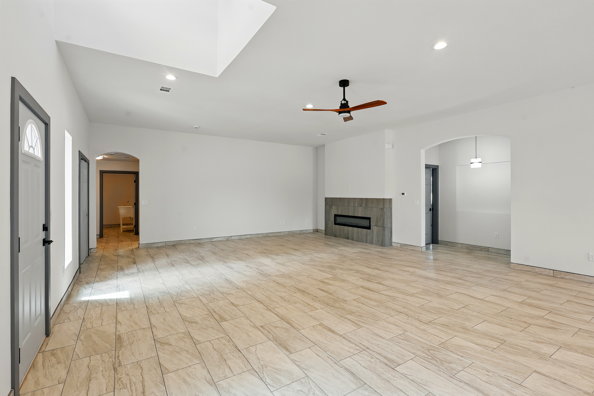 Los Lunas, New Mexico, 87031, United States, 4 Bedrooms Bedrooms, ,2 BathroomsBathrooms,Residential,For Sale,1943131