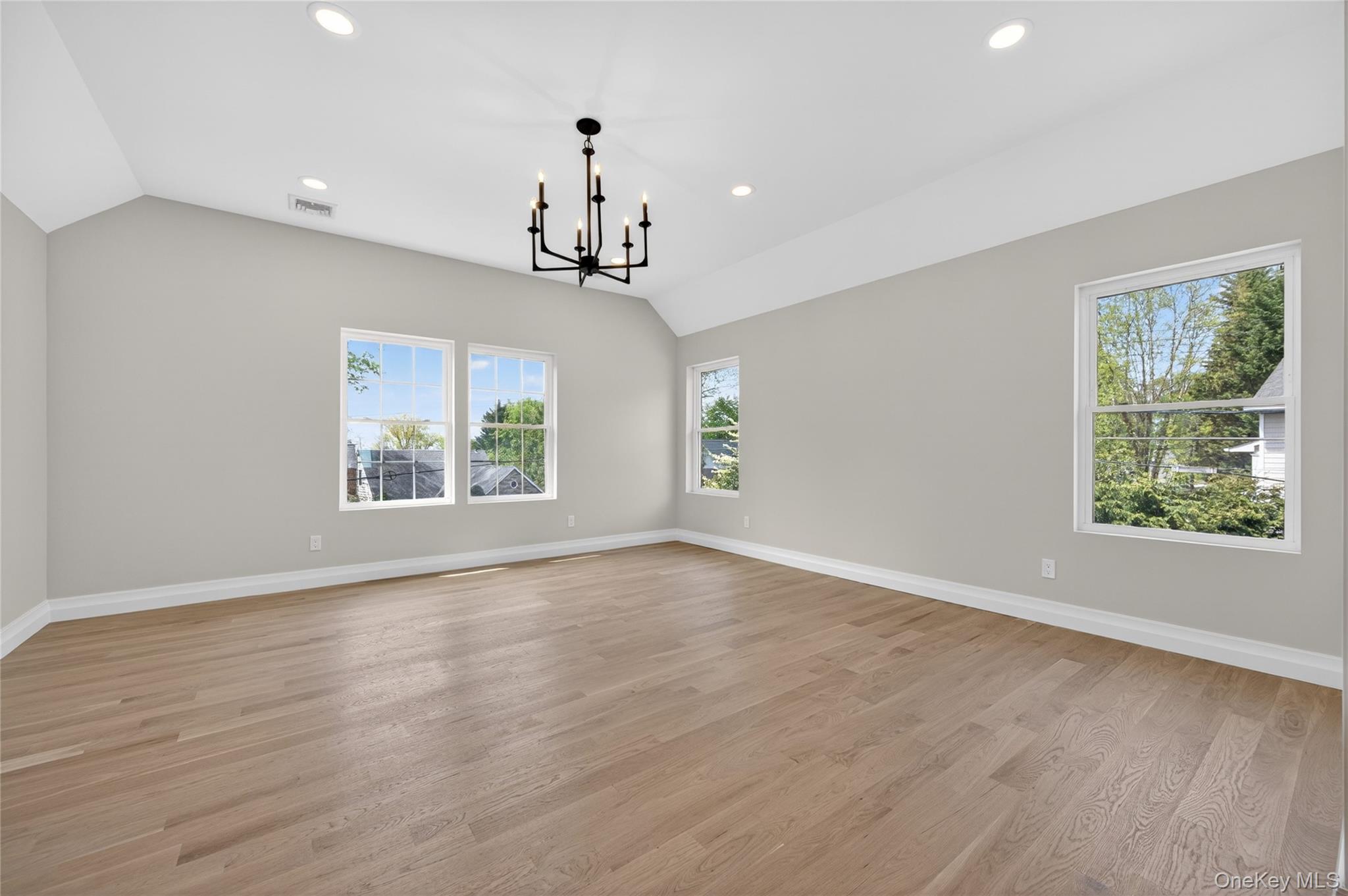  15 Ridge Drive, Port Washington, NY, 11050 - 物件實景