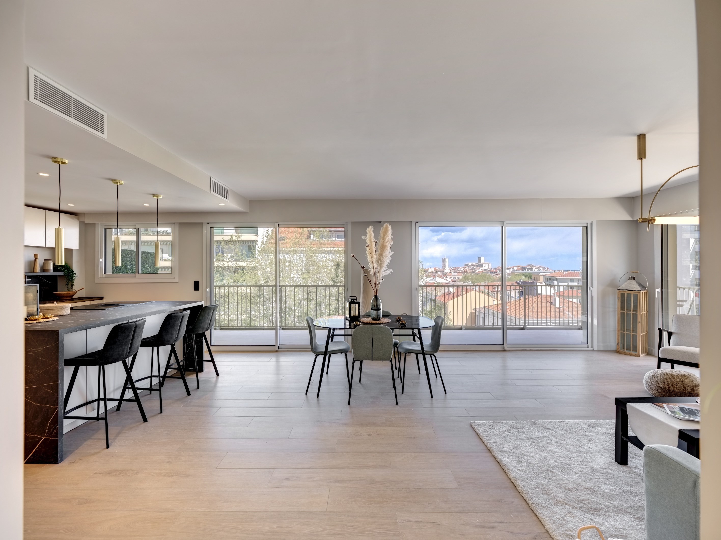  Antibes centre apartment 94 sqm 40 sqm terrace 2 bedroom near beaches Old Town … - 物件實景