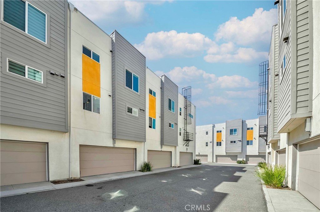 Buena Park, California, 90621, United States, 3 Bedrooms Bedrooms, ,2 BathroomsBathrooms,Residential,For Sale,1919948