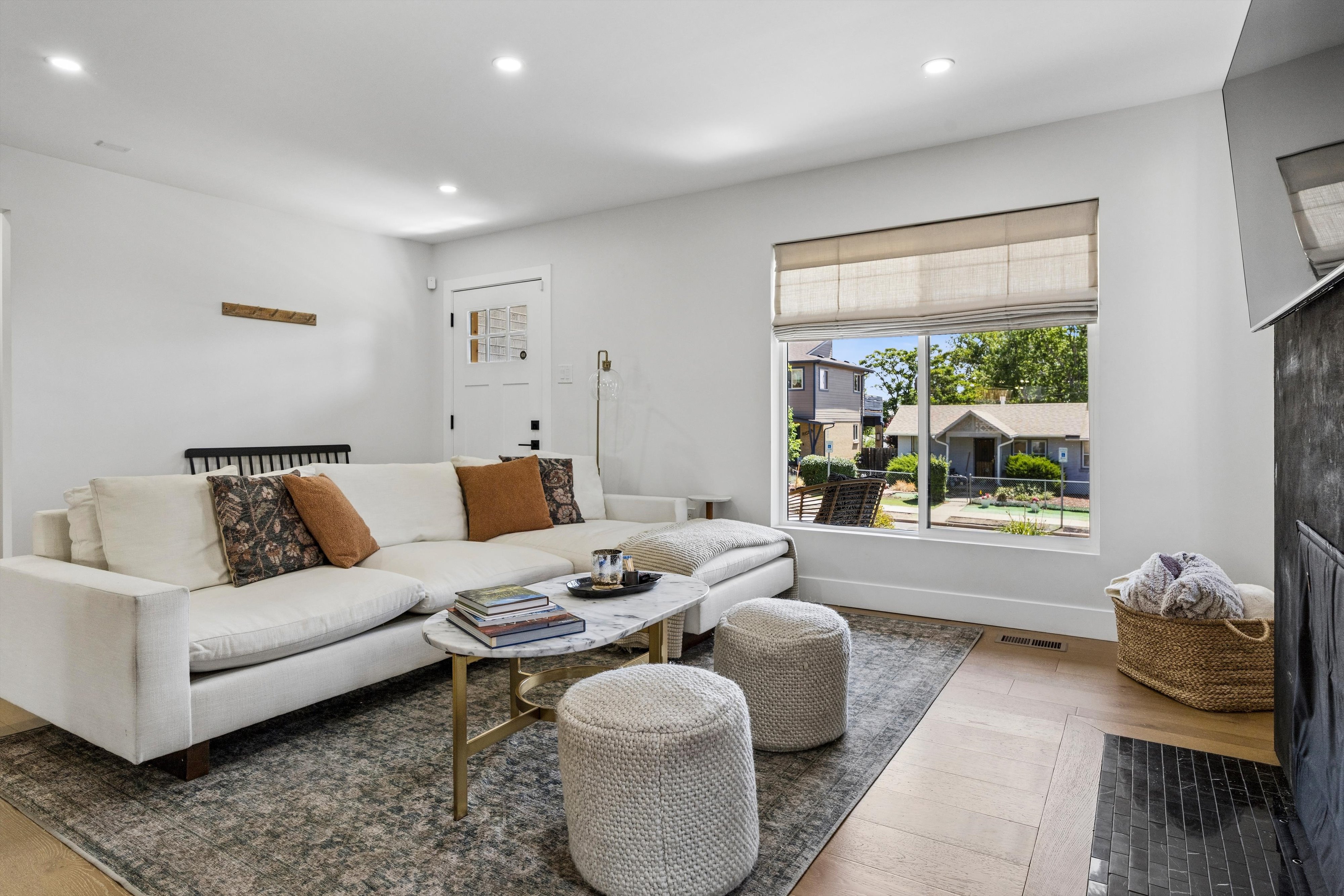  Beautifully renovated-perfect blend of modern functionality, thoughtful design - 物件實景