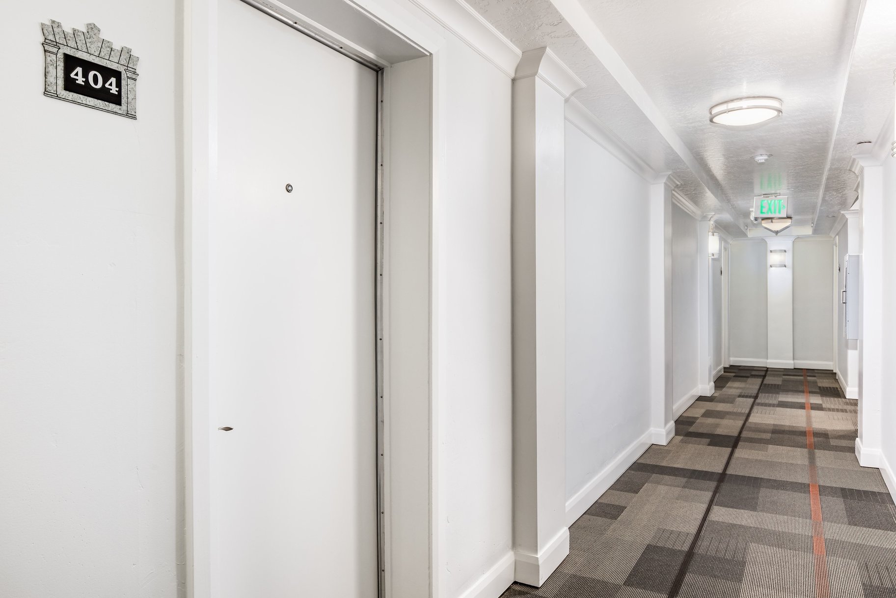  Charming Top Floor Condo Unit in Historic Downtown Building - 物件實景