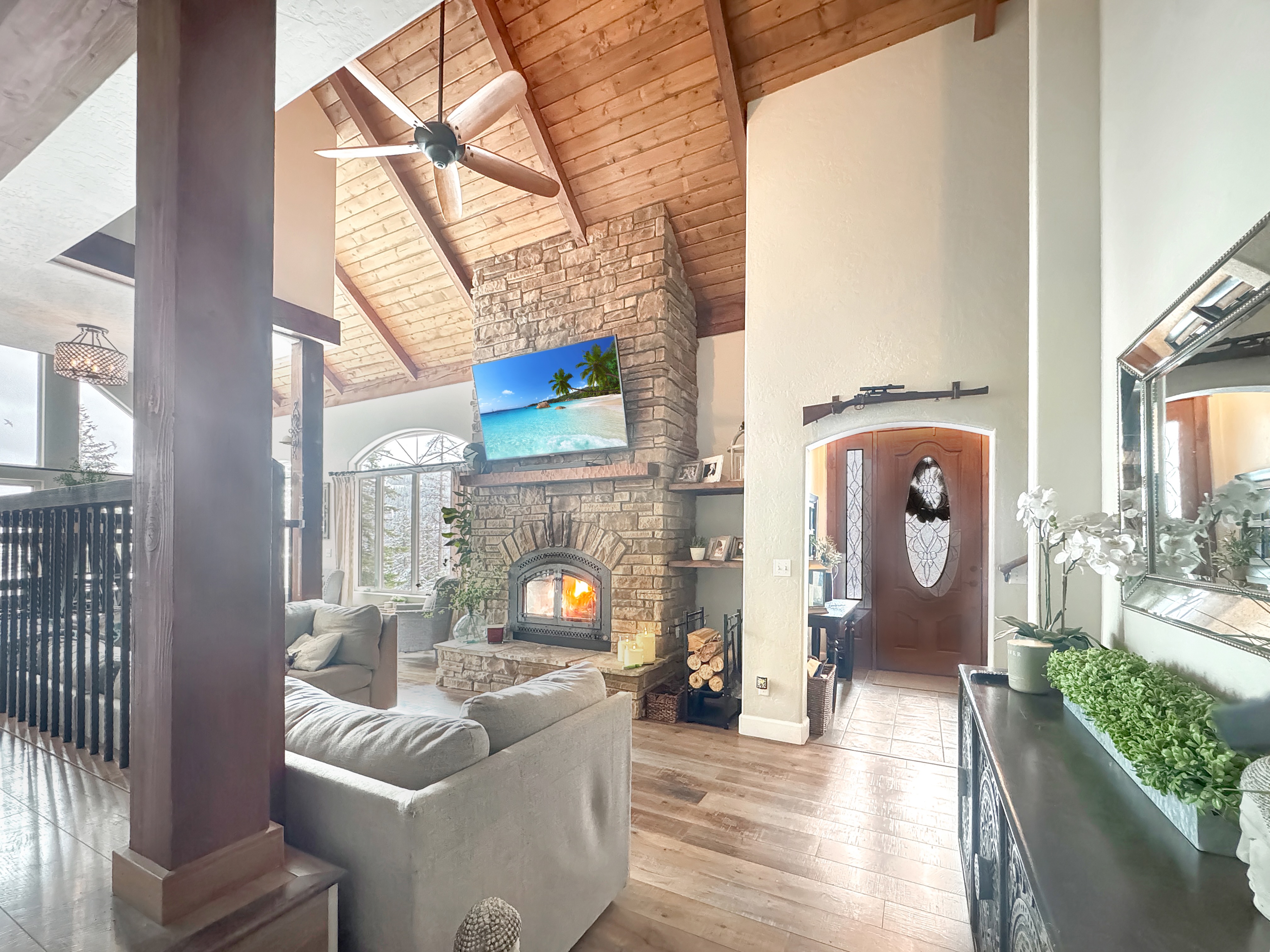 Sagle, Idaho, 83860, United States, 3 Bedrooms Bedrooms, ,3 BathroomsBathrooms,Residential,For Sale,1792364