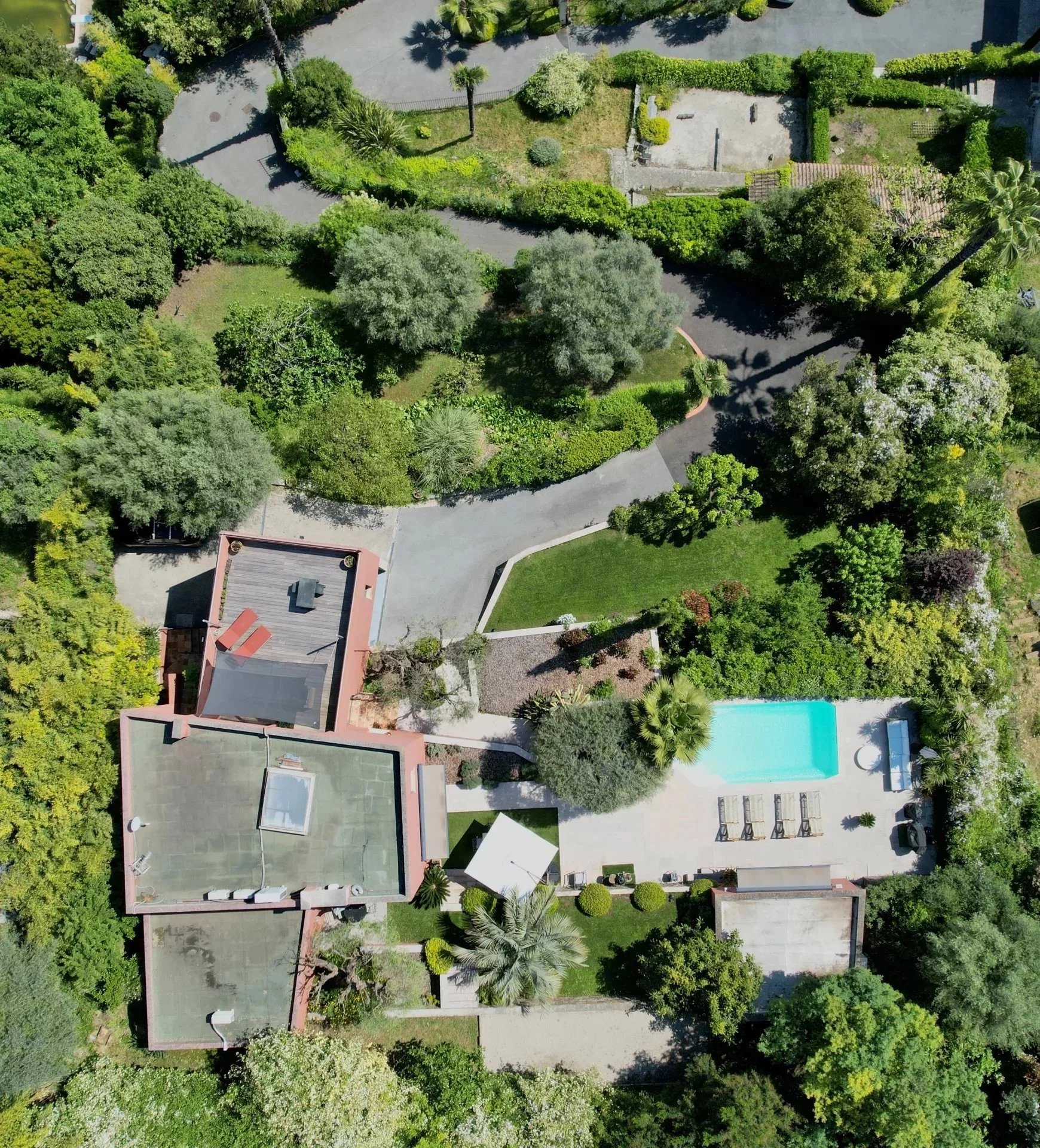 Vence, Provence-Alpes-Côte d’Azur, 06140, FR, 3 Bedrooms Bedrooms, ,6 BathroomsBathrooms,Residential,For Sale,1995667