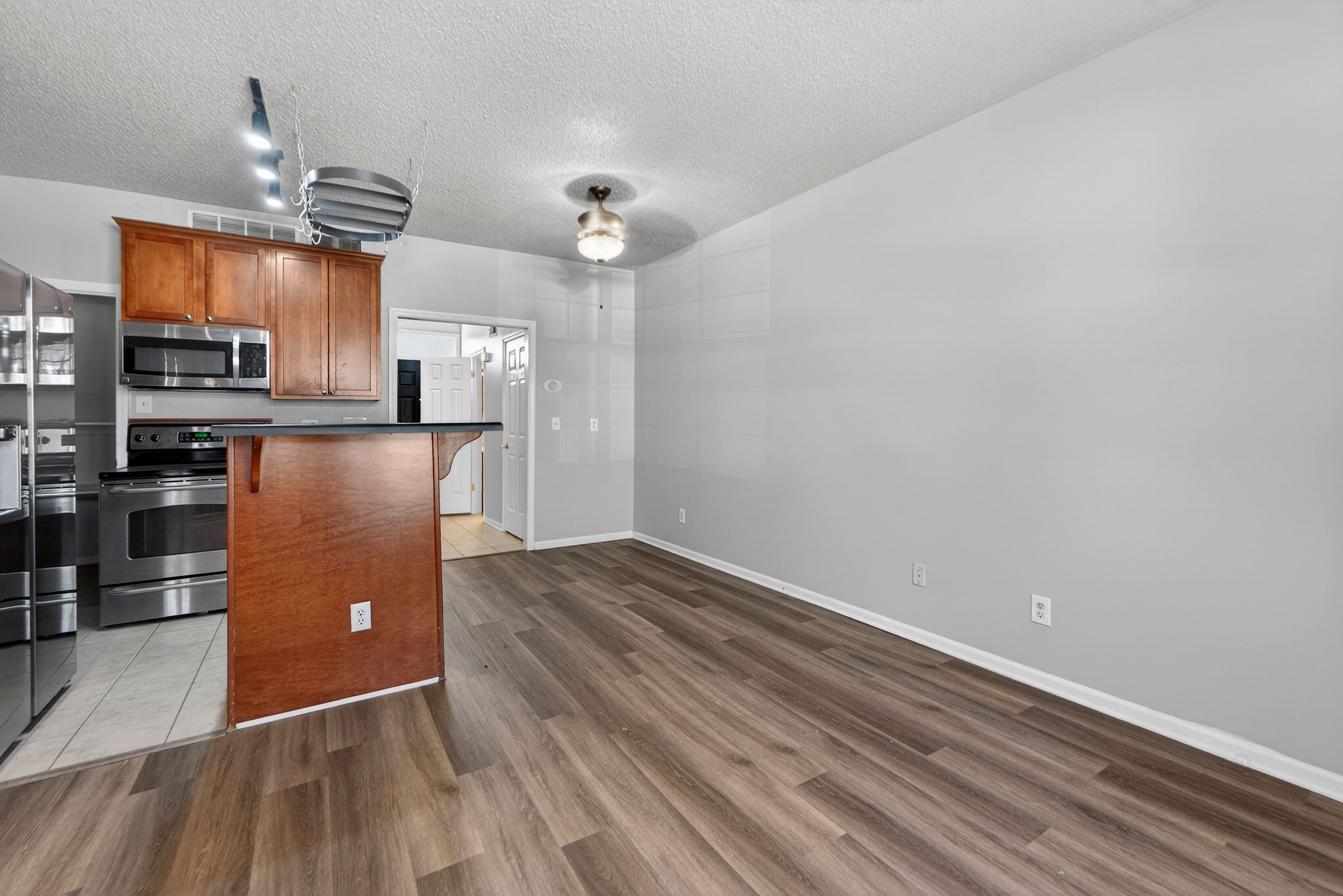  911 West 41st Place, Kansas City, MO 64111 - 物件實景