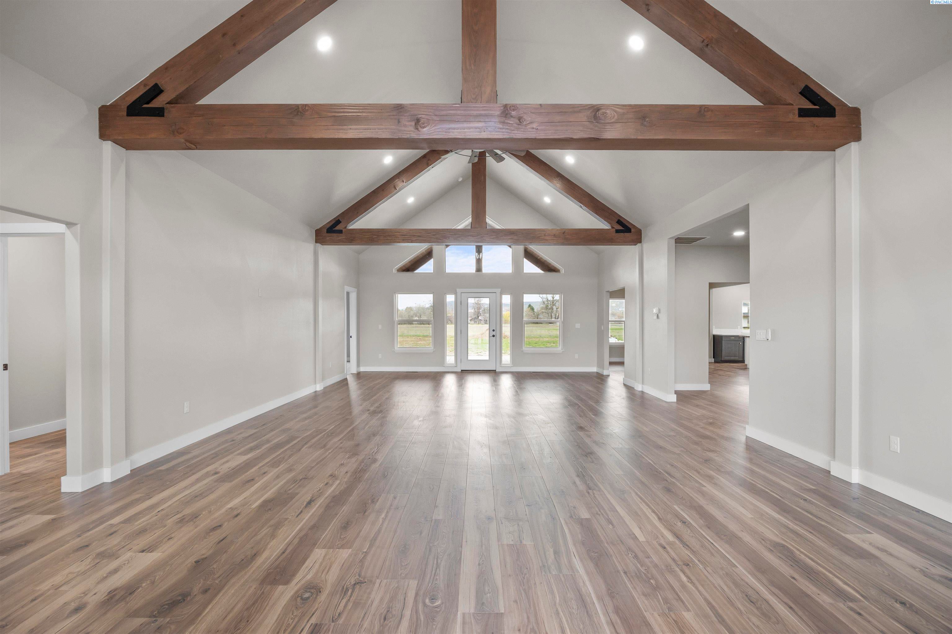 Prosser, Washington, 99350, United States, 3 Bedrooms Bedrooms, ,2 BathroomsBathrooms,Residential,For Sale,2027439