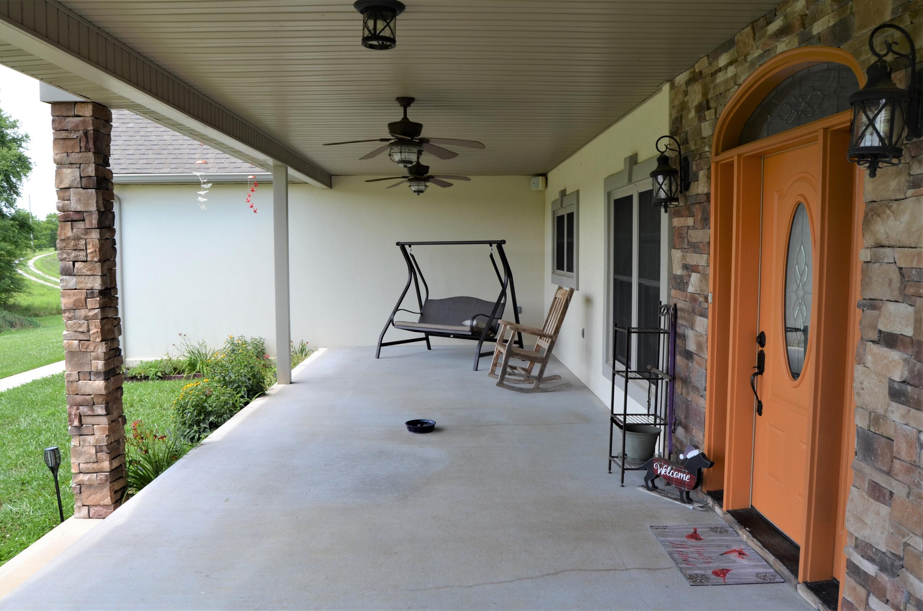 Crossville, Tennessee, 38571, United States, 4 Bedrooms Bedrooms, ,4 BathroomsBathrooms,Residential,For Sale,1916408
