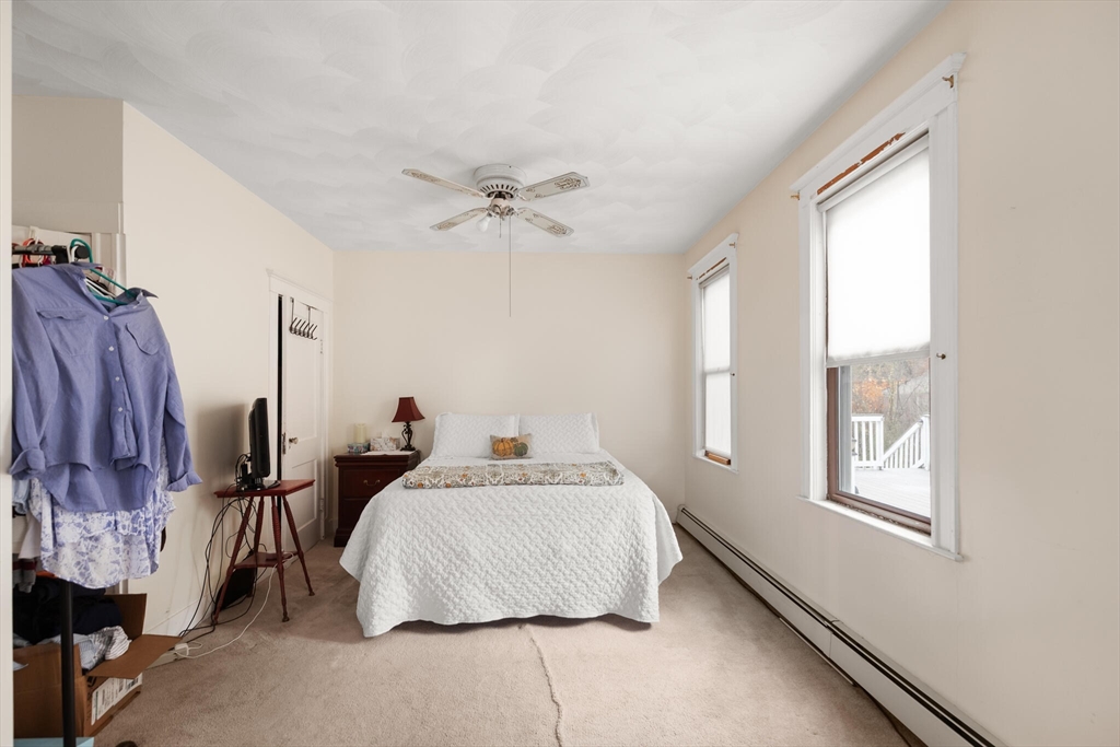 Salem, Massachusetts, 01970, United States, 3 Bedrooms Bedrooms, ,1 BathroomBathrooms,Residential,For Sale,1988229