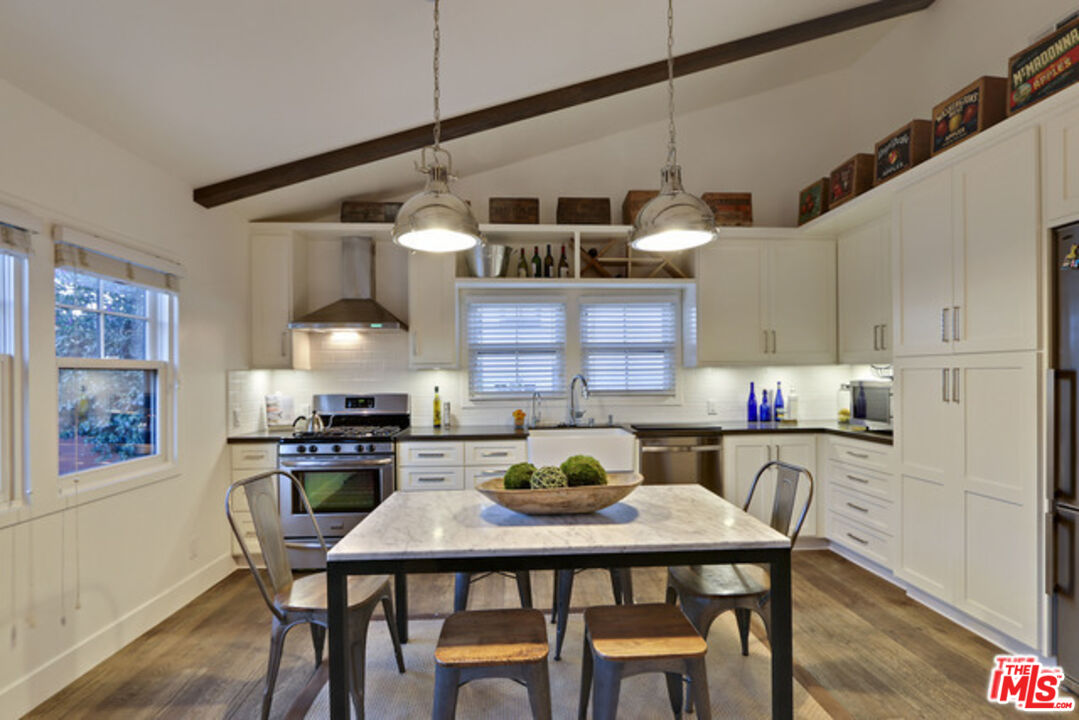 Venice, California, 90291, United States, 7 Bedrooms Bedrooms, ,Residential,For Sale,1700344