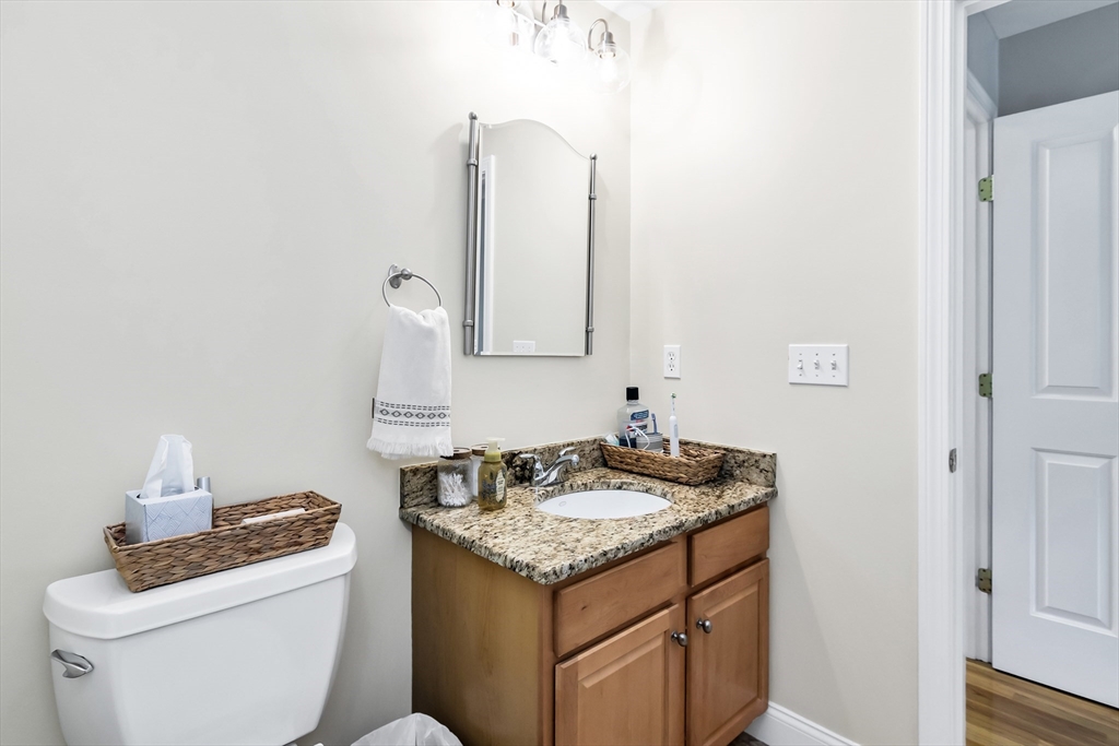 Haverhill, Massachusetts, 01832, United States, 2 Bedrooms Bedrooms, ,3 BathroomsBathrooms,Residential,For Sale,1931401