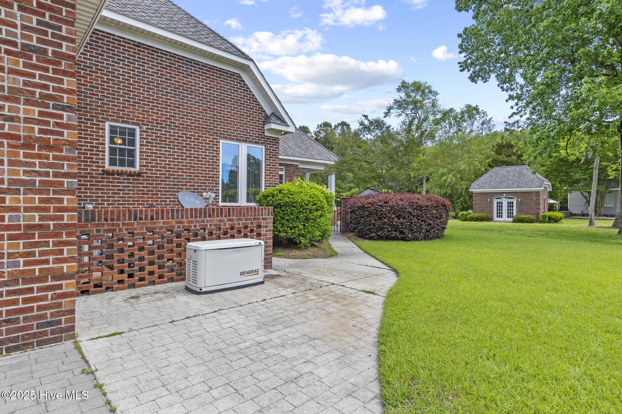 Jacksonville, North Carolina, 28540, United States, 4 Bedrooms Bedrooms, ,5 BathroomsBathrooms,Residential,For Sale,1944565