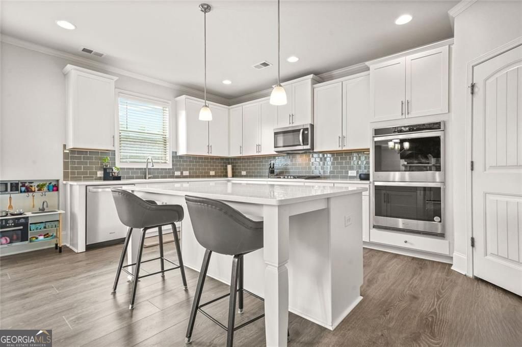 Lithia Springs, Georgia, 30122, United States, 5 Bedrooms Bedrooms, ,4 BathroomsBathrooms,Residential,For Sale,2006565