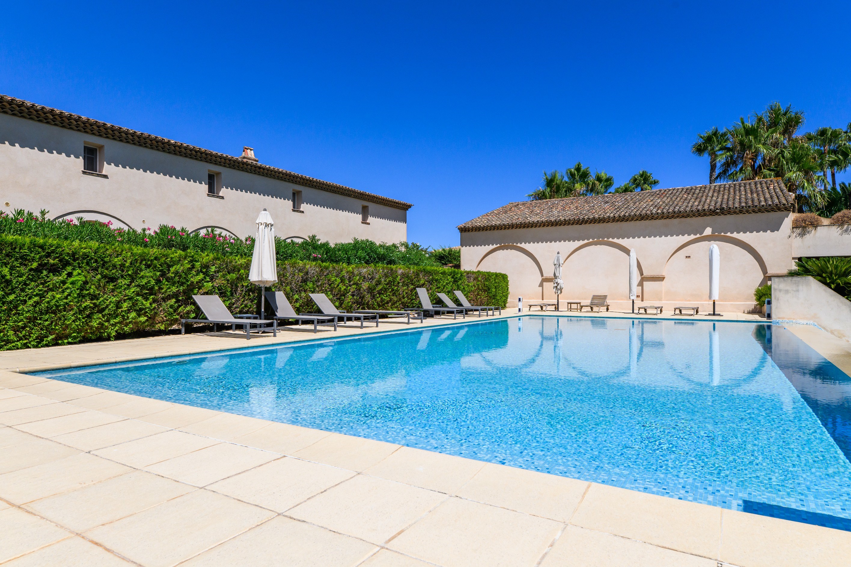  Exclusive property in Les Parcs de St-Tropez 125 sqm apartment, guest flat & ga… - 物件實景