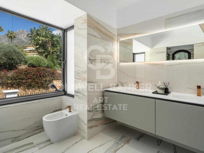 Marbella, Andalusia, ES, 5 Bedrooms Bedrooms, ,5 BathroomsBathrooms,Residential,For Sale,1768060